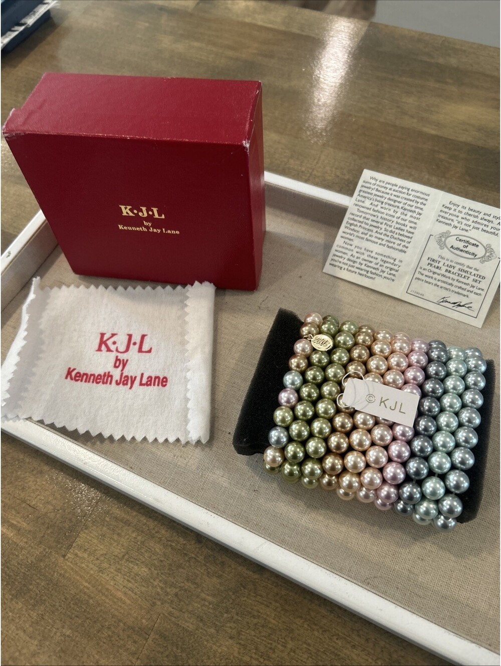 Kenneth J Lane 'First Lady' 2009 Set 10 Simulated Pearl Stretch Bracelets